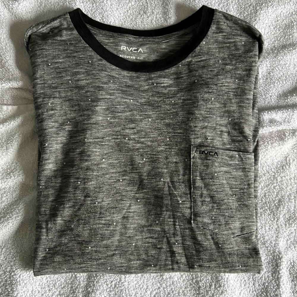 RVCA men’s large regular fit shirt